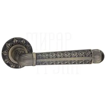 Дверные ручки Renz (Ренц) 'Альбино' INDH 63-10 на круглой розетке бронза античная матовая